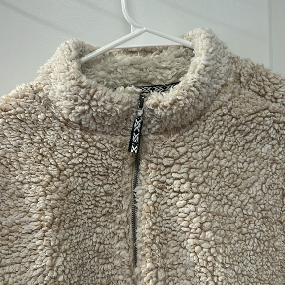 Fuzzy pullover - Picture 2 of 3